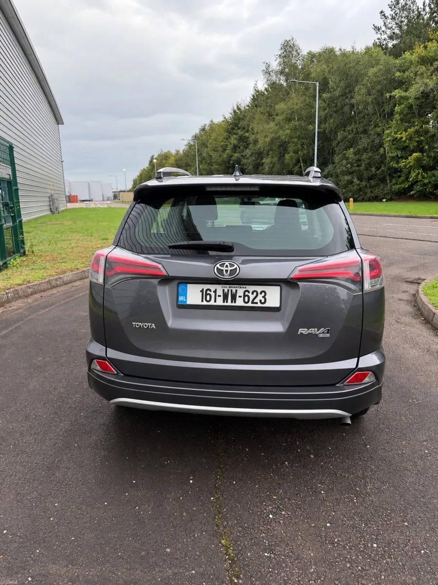 Toyota RAV 4 - Image 2
