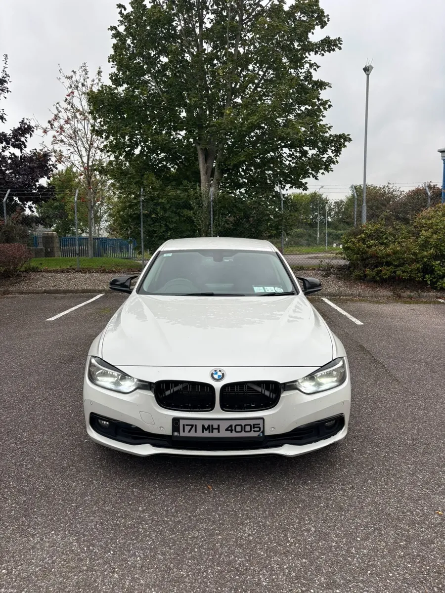 BMW 330e sport - Image 3