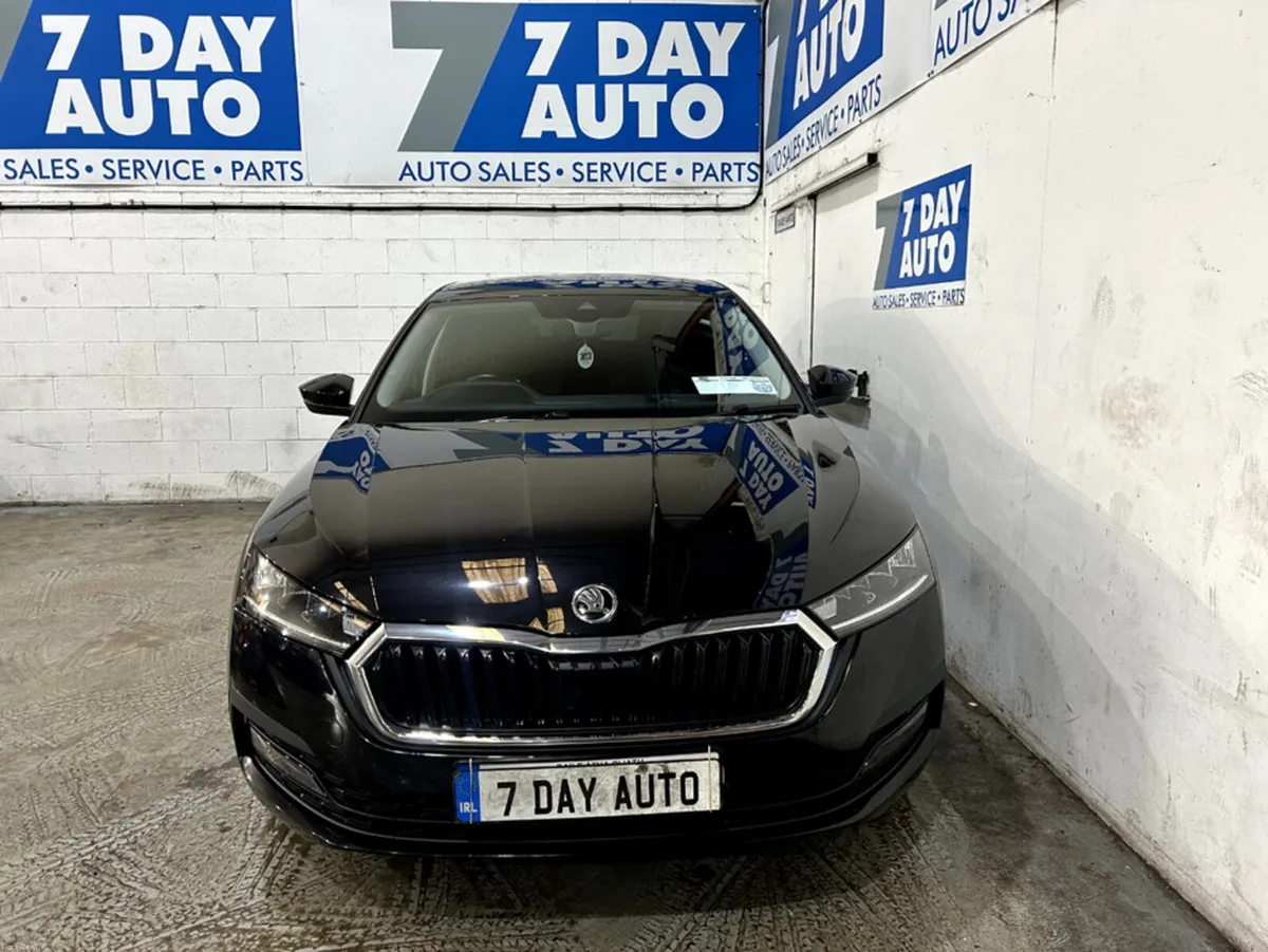 Skoda Octavia AMBITION 2.0 TDI 115HP 5DR - Image 2