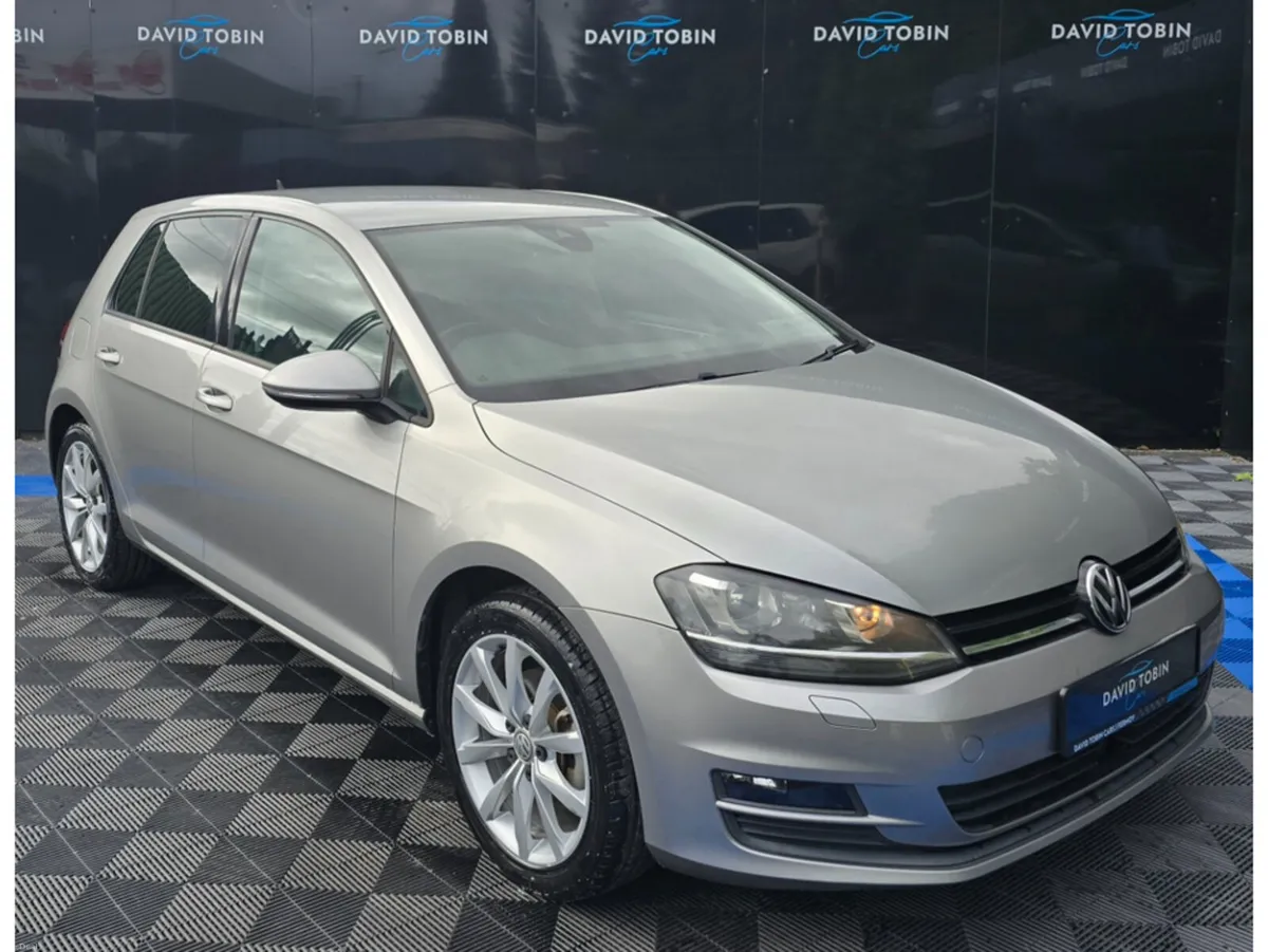 Volkswagen Golf 1.2 TSI AUTO/ ONLY 20,000 KM - Image 2