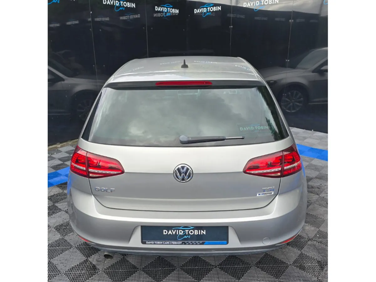 Volkswagen Golf 1.2 TSI AUTO/ ONLY 20,000 KM - Image 6