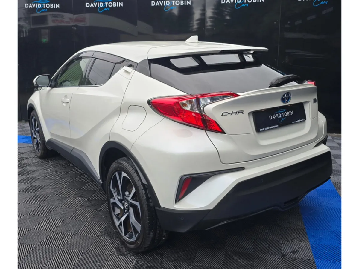 Toyota C-HR G SPEC 1.8 PETROL HYBRID AUTO - Image 6
