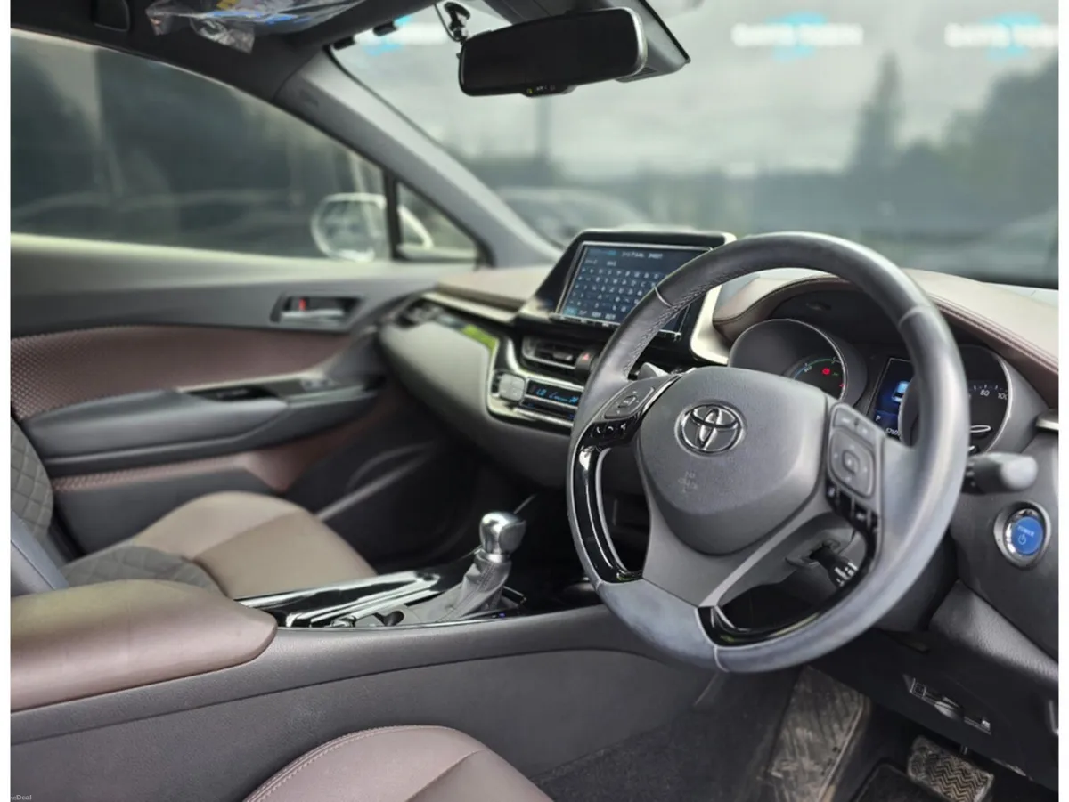 Toyota C-HR G SPEC 1.8 PETROL HYBRID AUTO - Image 2