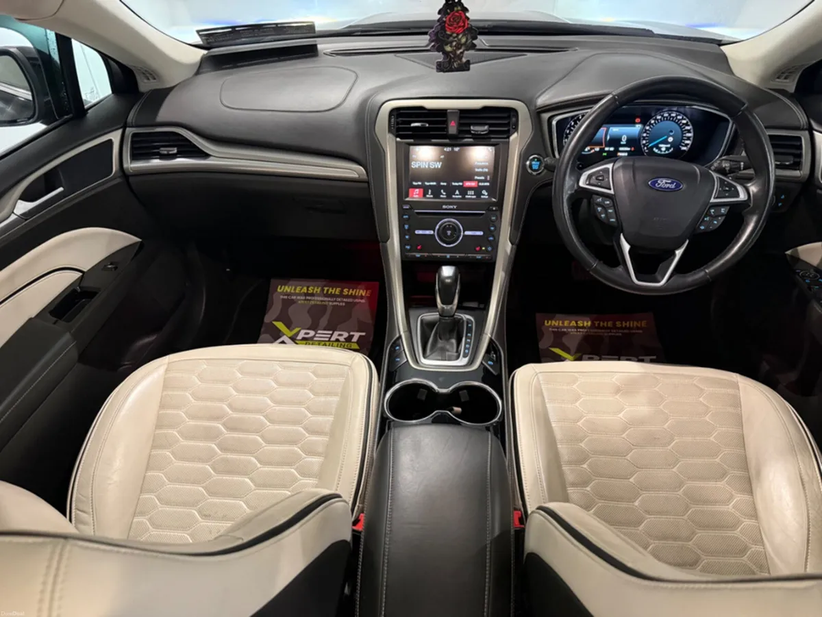 Ford Mondeo 2.0 TD 180PS POWERSHIFT 4DR AUTO - Image 4