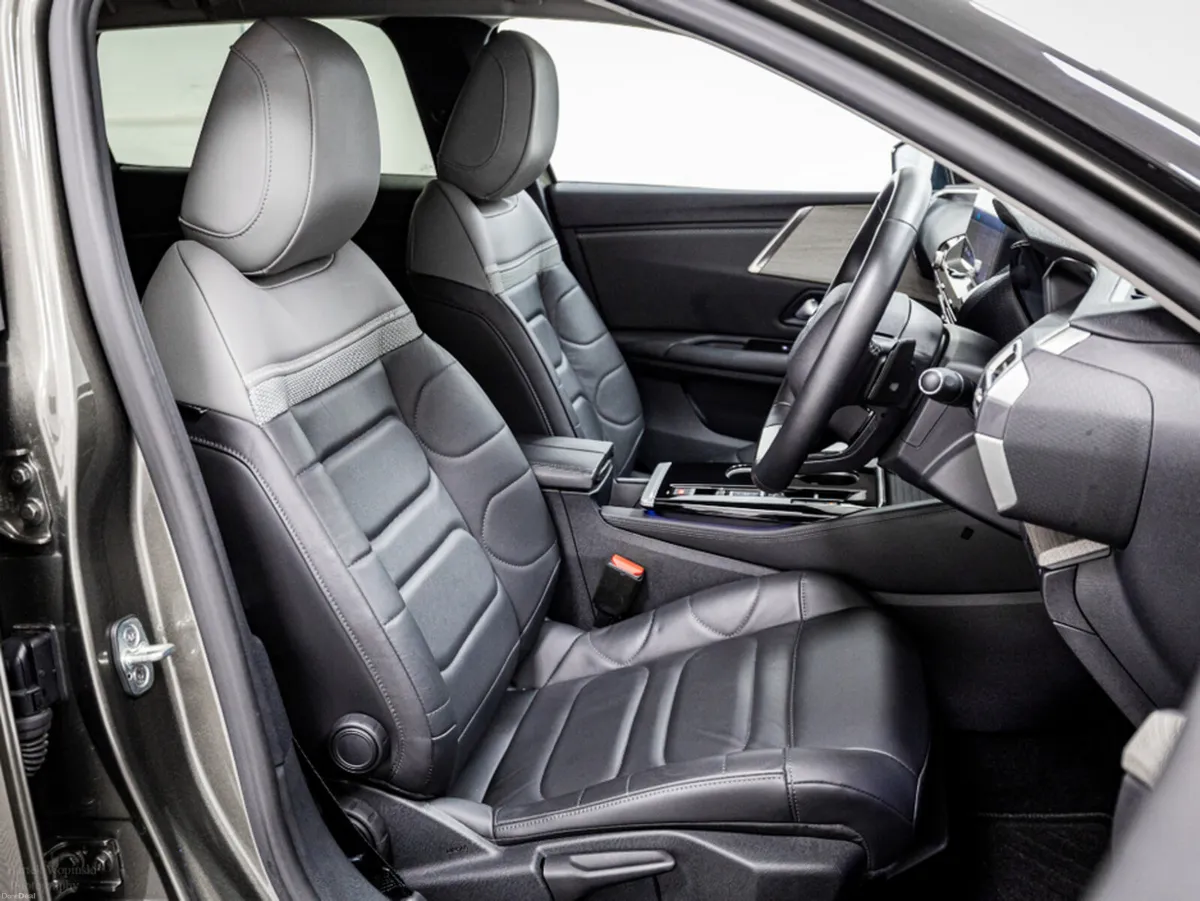 Citroen C5 X Flair 1.6 PHEV Auto 225HP - Image 3