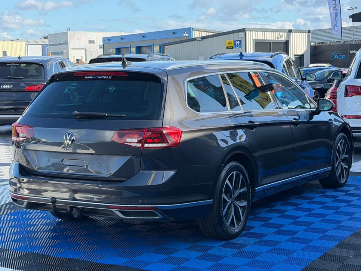 Volkswagen Passat GTE - 1.4L PETROL HYBRID - AUTO - Image 5