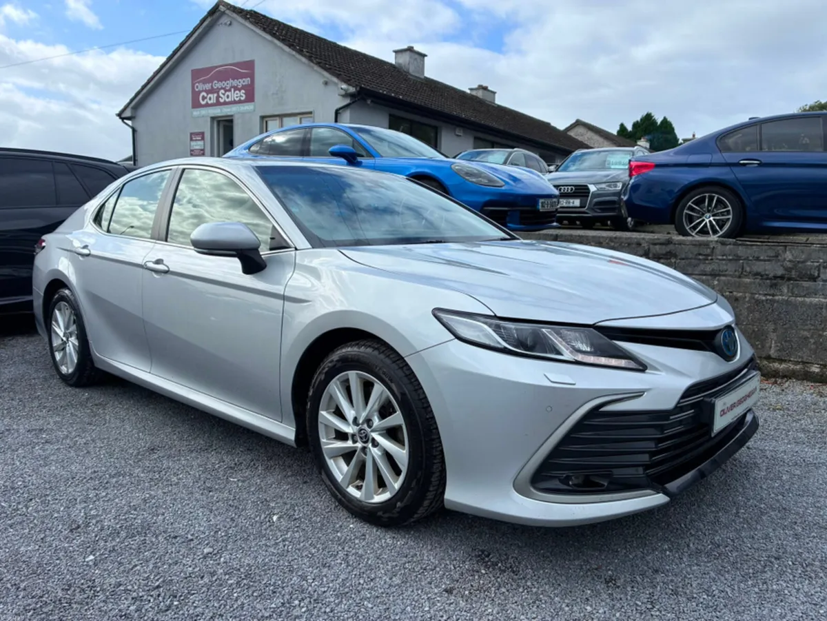 Toyota Camry SOL AUTO - Image 1