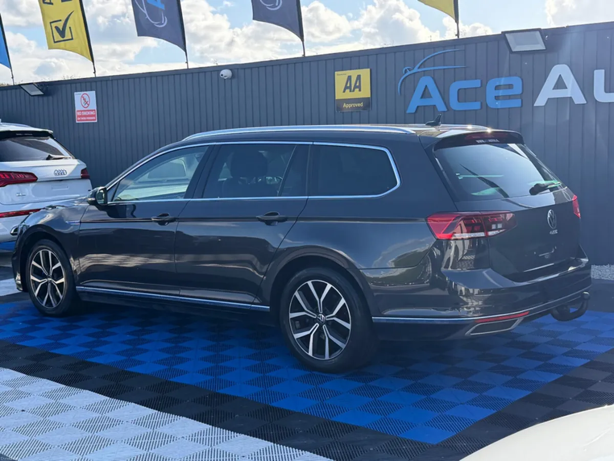 Volkswagen Passat GTE - 1.4L PETROL HYBRID - AUTO - Image 6