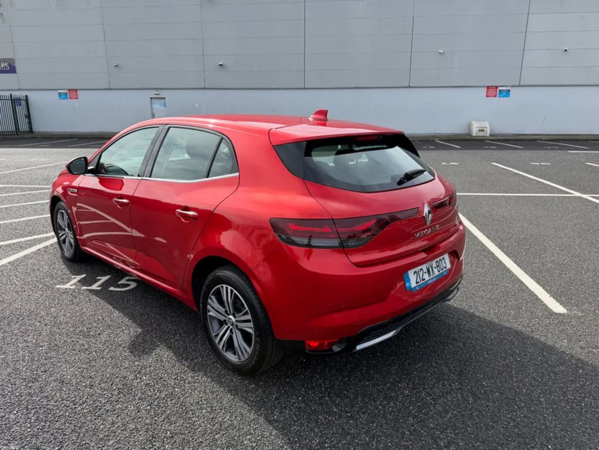 Renault Megane 1.3 PETROL, ICONIC MODEL, LOW MILEA - Image 4