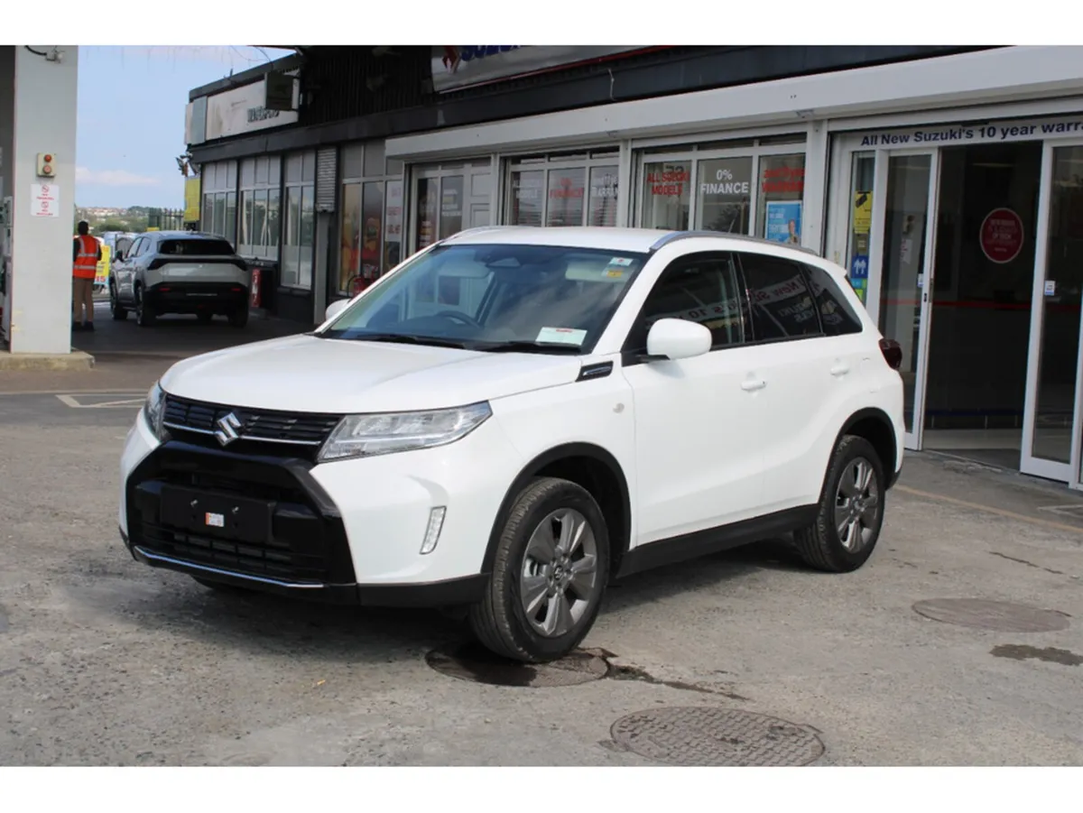 Suzuki Vitara 1.5 Hybrid motion + 10 yr warranty - Image 6