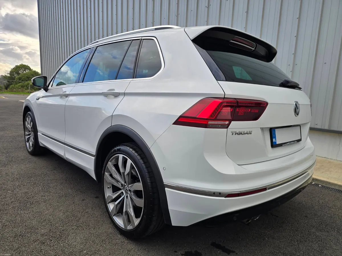 Volkswagen Tiguan 2.0 TDI R-Line Dsg - Image 2