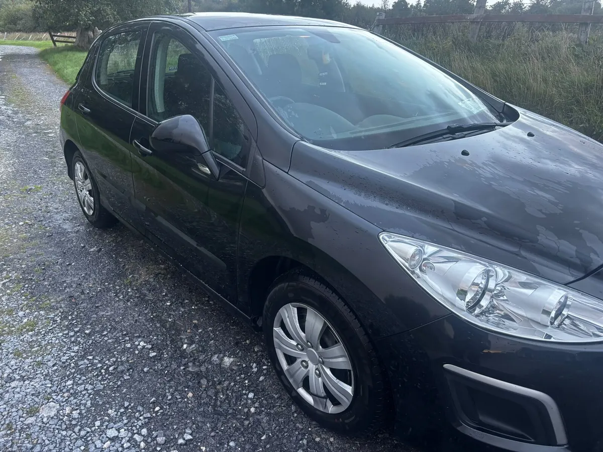 Peugeot 308 - Image 2