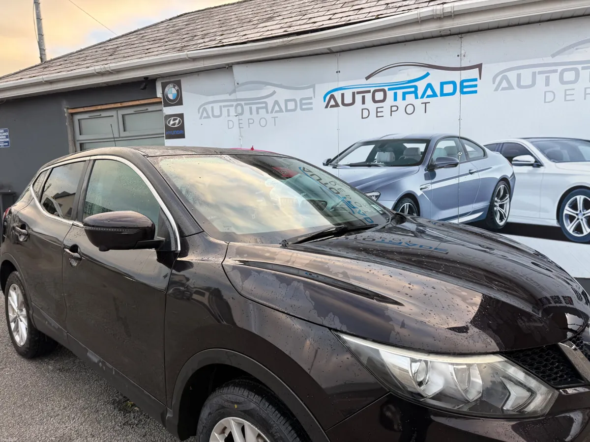 NISSAN QASHQAI  HIGH SPEC  LOW KM - Image 3