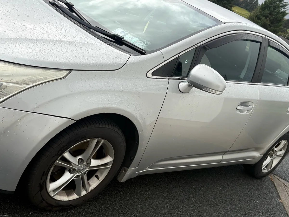 Toyota Avensis - Image 6