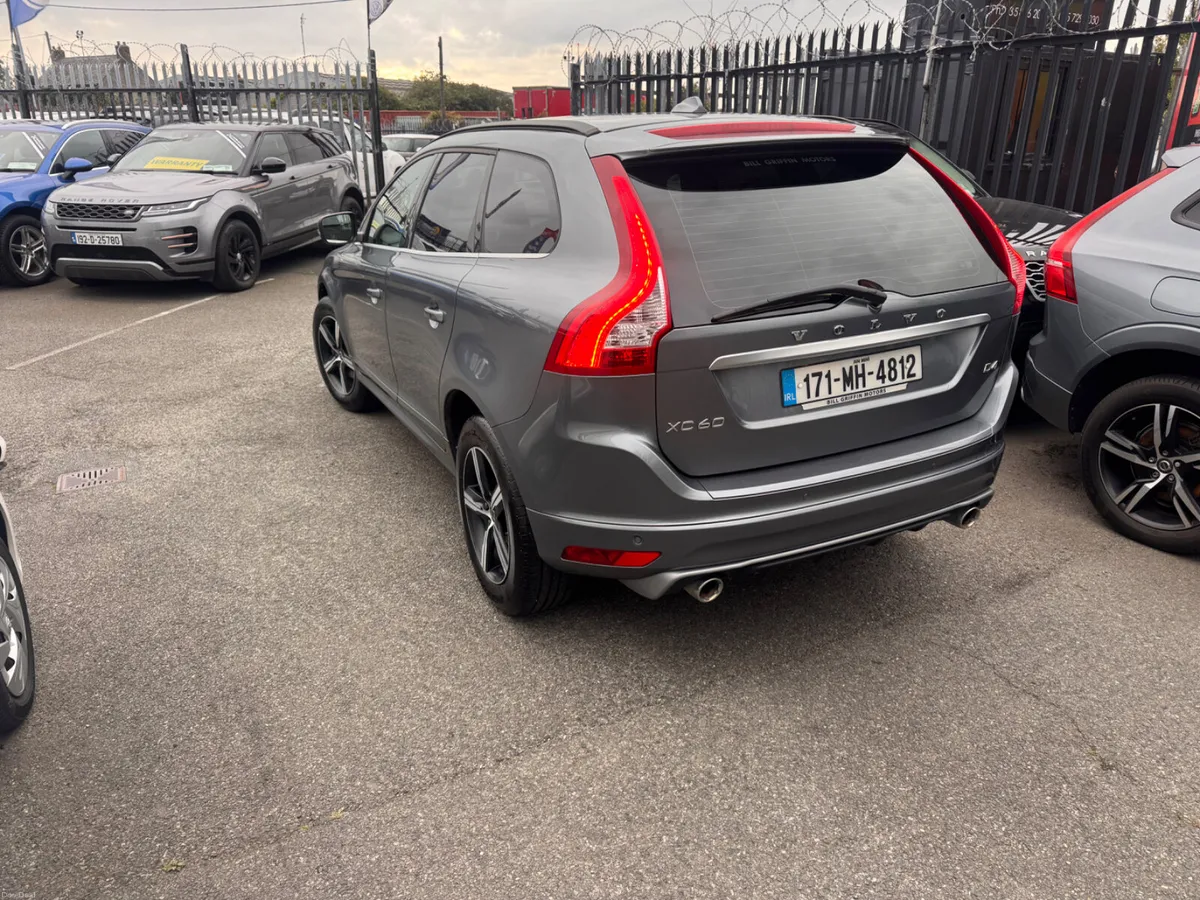 17 Volvo XC60 2.0 Diesel R Desigh - Image 4