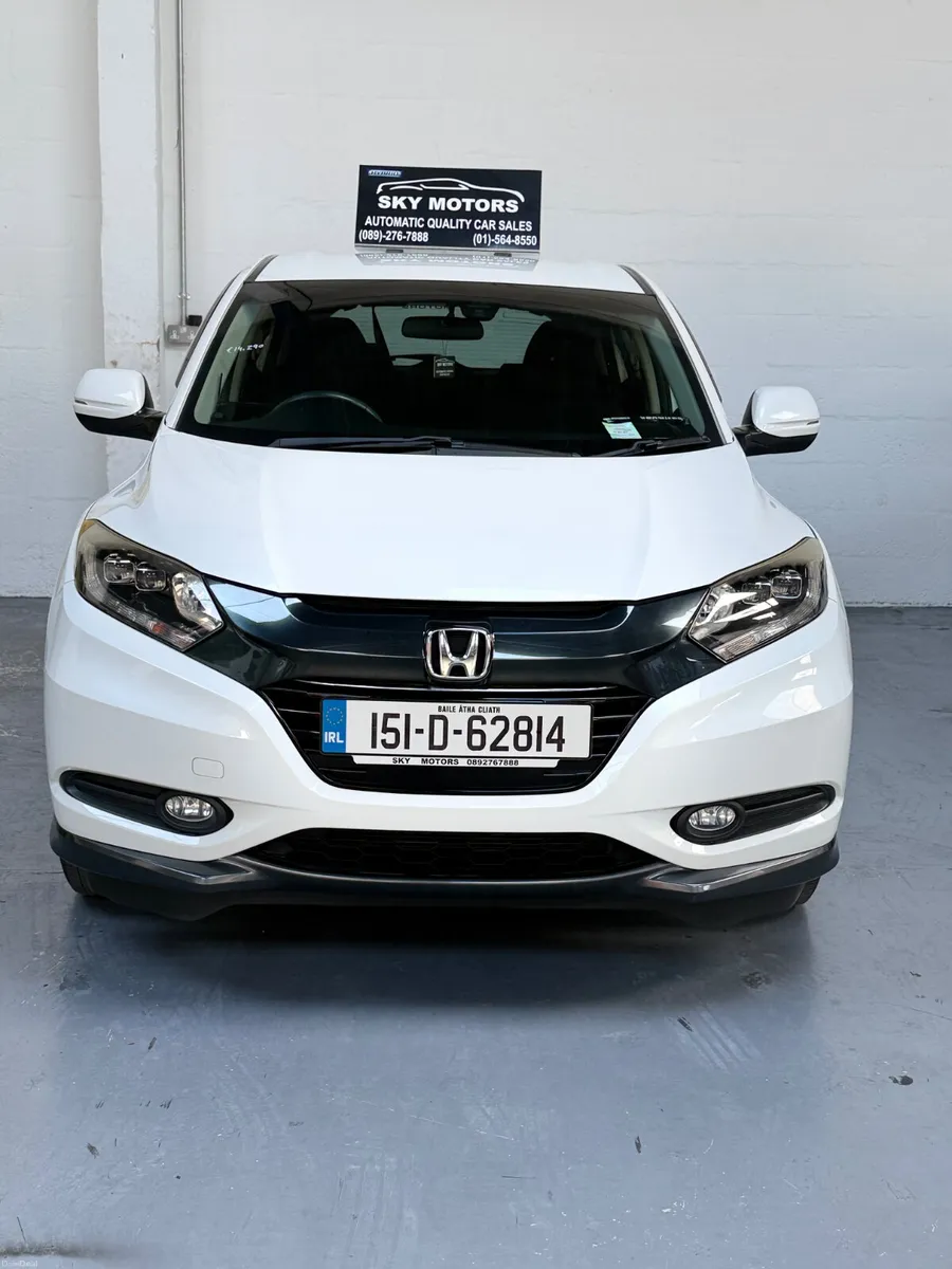 2015 Honda vezel(HRV)1.5 Hybrid automatic,CarPlay - Image 2