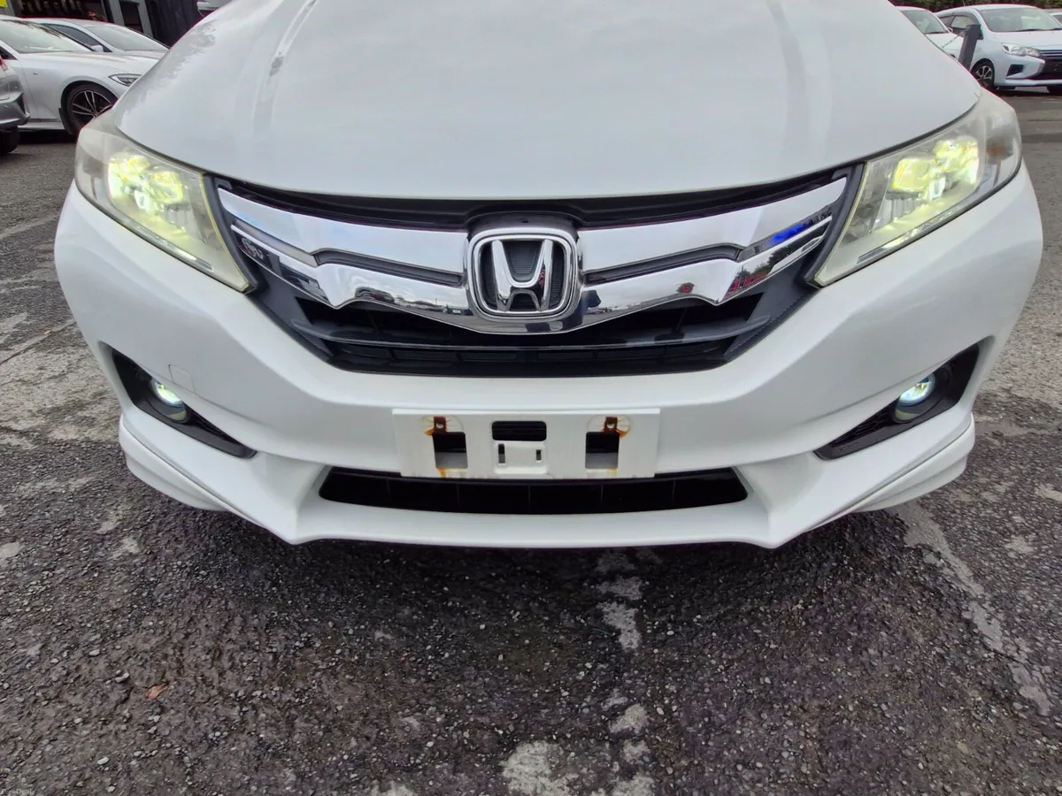 2015 Honda Grace 1.5L Hybrid with Full body kit - Image 6
