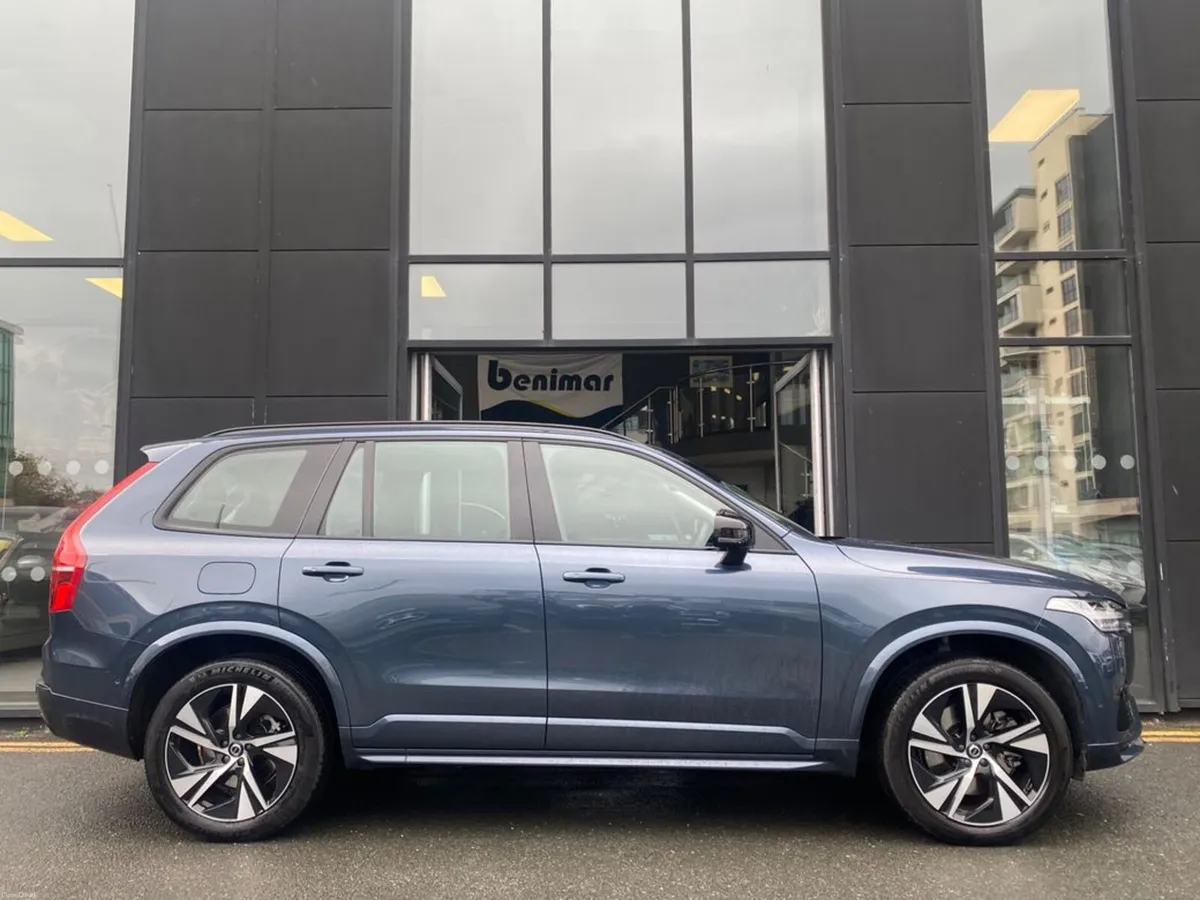 Volvo XC90 T8 Dark Plus Recharge AWD Auto (PHEV) - Image 4