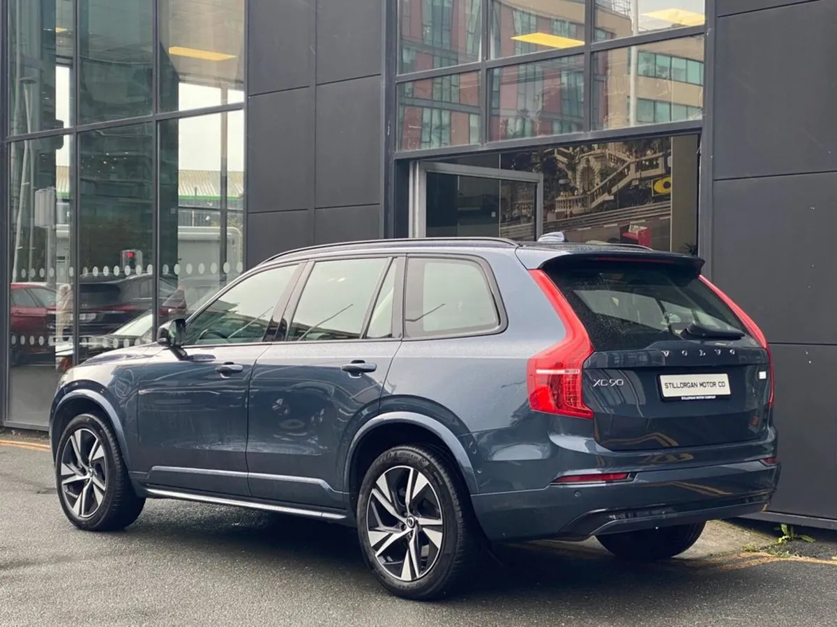 Volvo XC90 T8 Dark Plus Recharge AWD Auto (PHEV) - Image 6