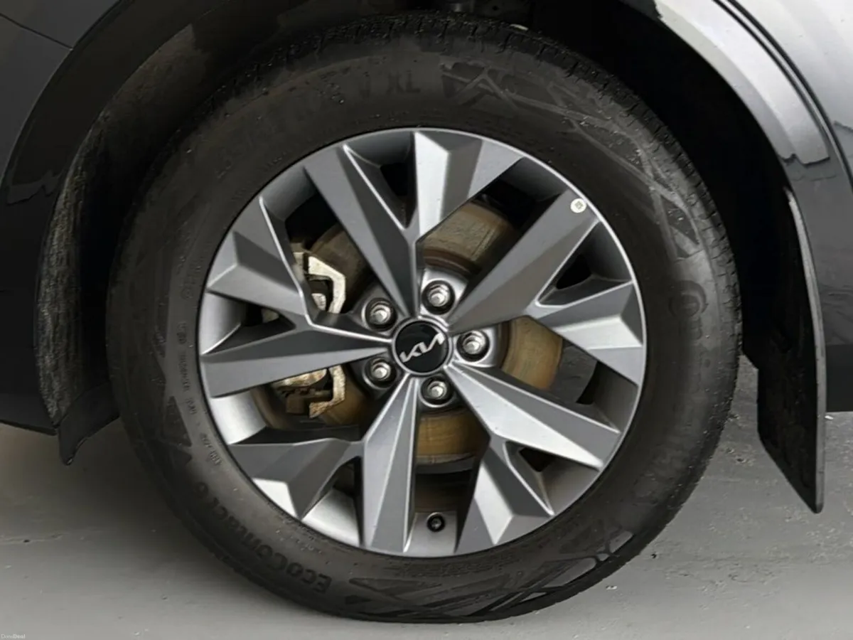 Kia Sportage Anniversary Edition Hybrid - Image 3