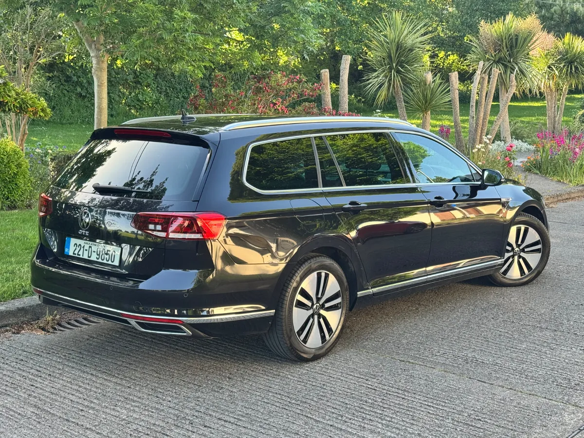 221 Volkswagen Passat GTE 1.4tsi Phev HIGHLINE - Image 4