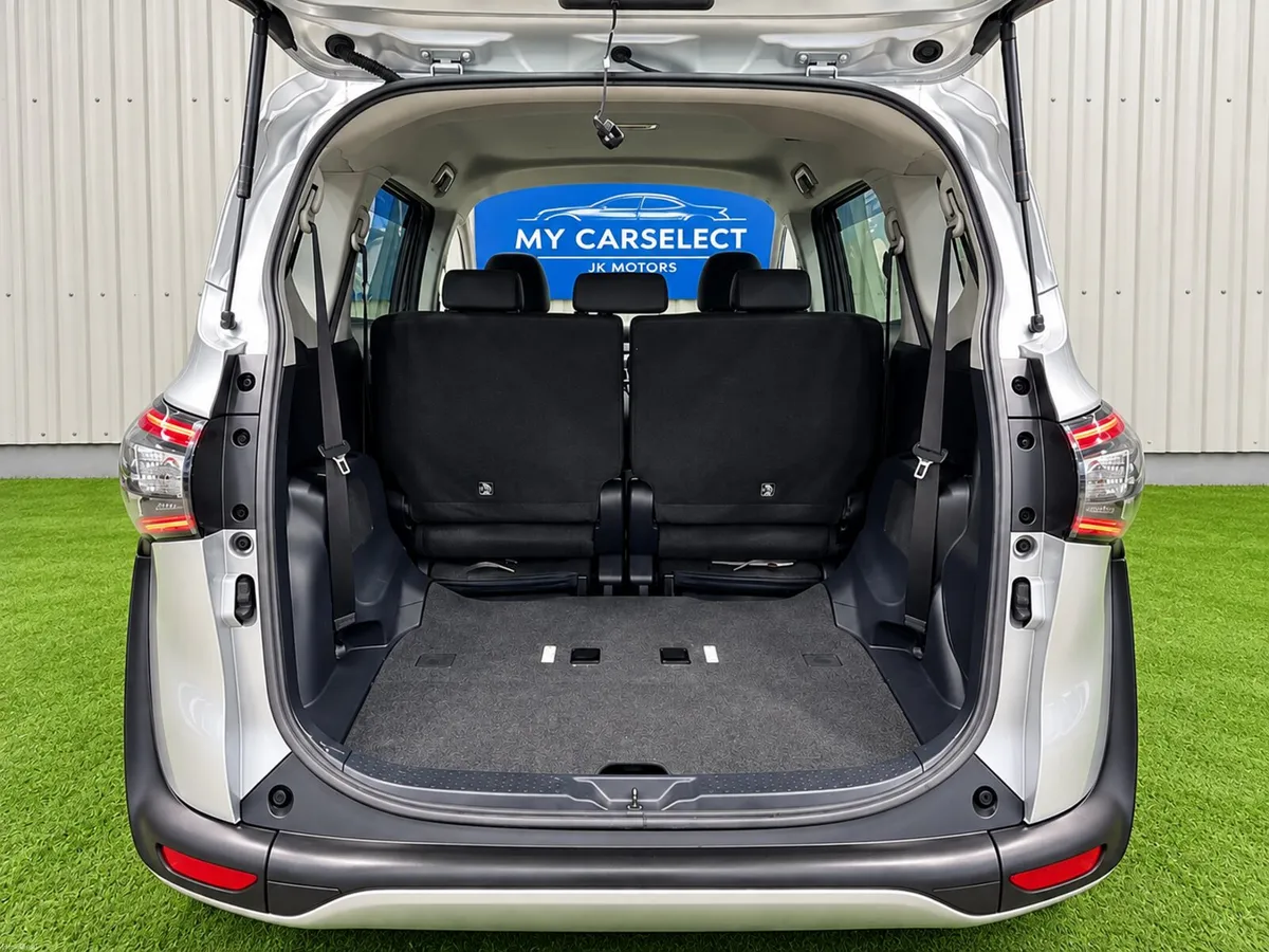 Toyota Sienta 2017 - Image 6