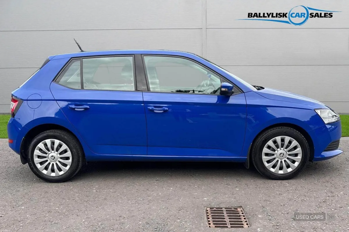 Skoda Fabia 1.0 MPI 60PS S in Blue with 34K - Image 3
