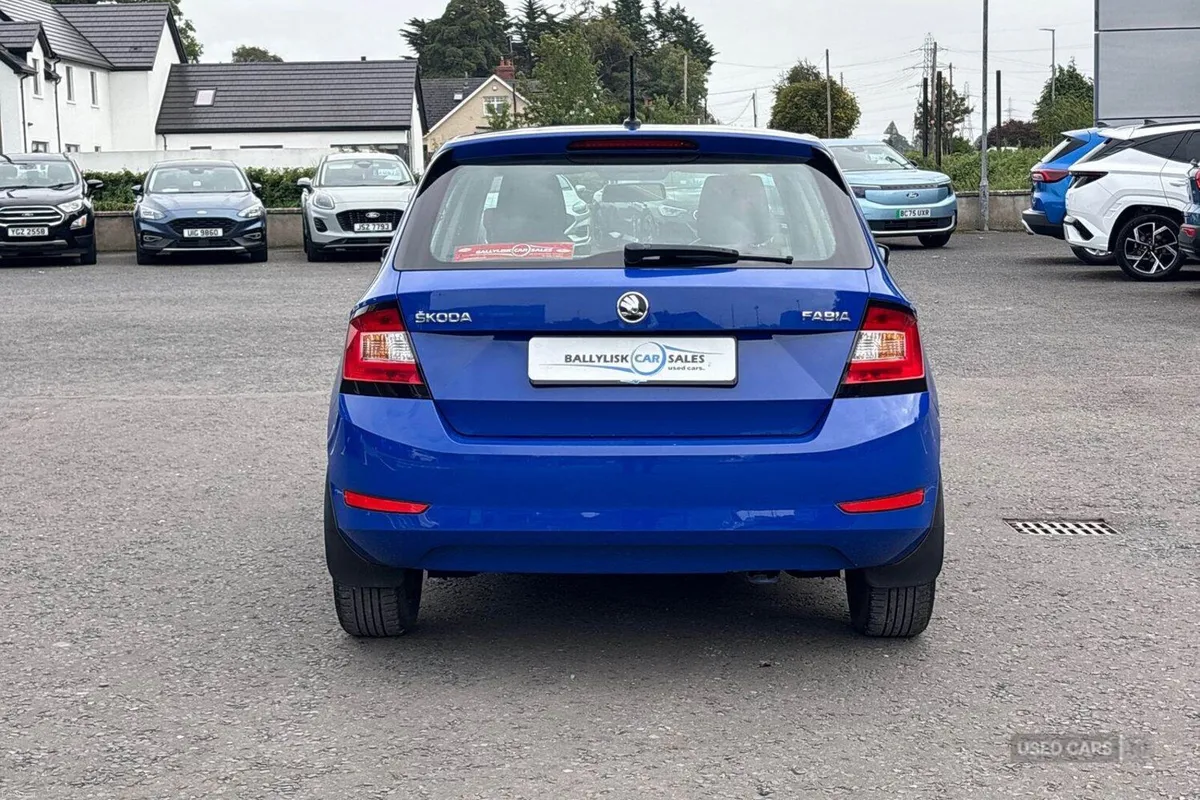 Skoda Fabia 1.0 MPI 60PS S in Blue with 34K - Image 5