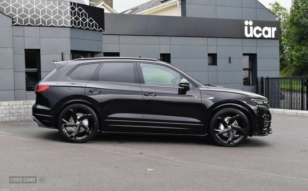 Volkswagen Touareg 3.0 Touareg V6 Black Edition TD - Image 4