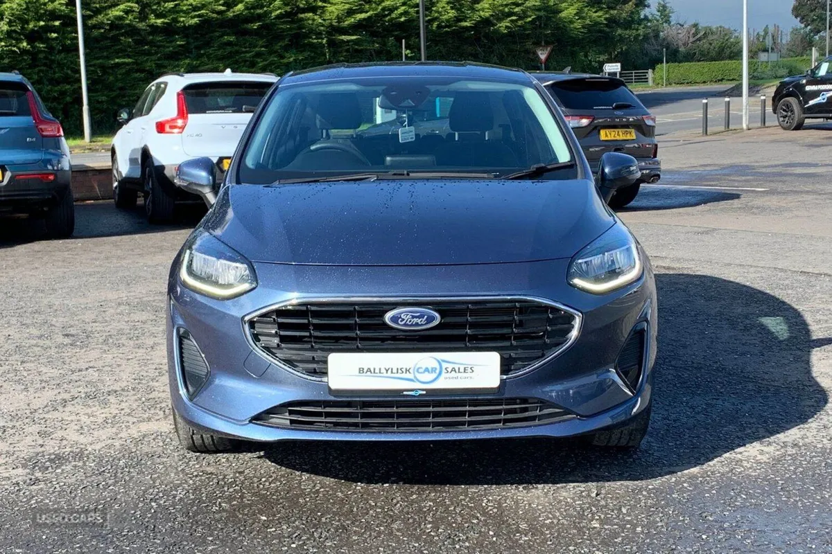 Ford Fiesta 1.1 Ti-VCT 75PS Trend in Chrome Blue w - Image 4