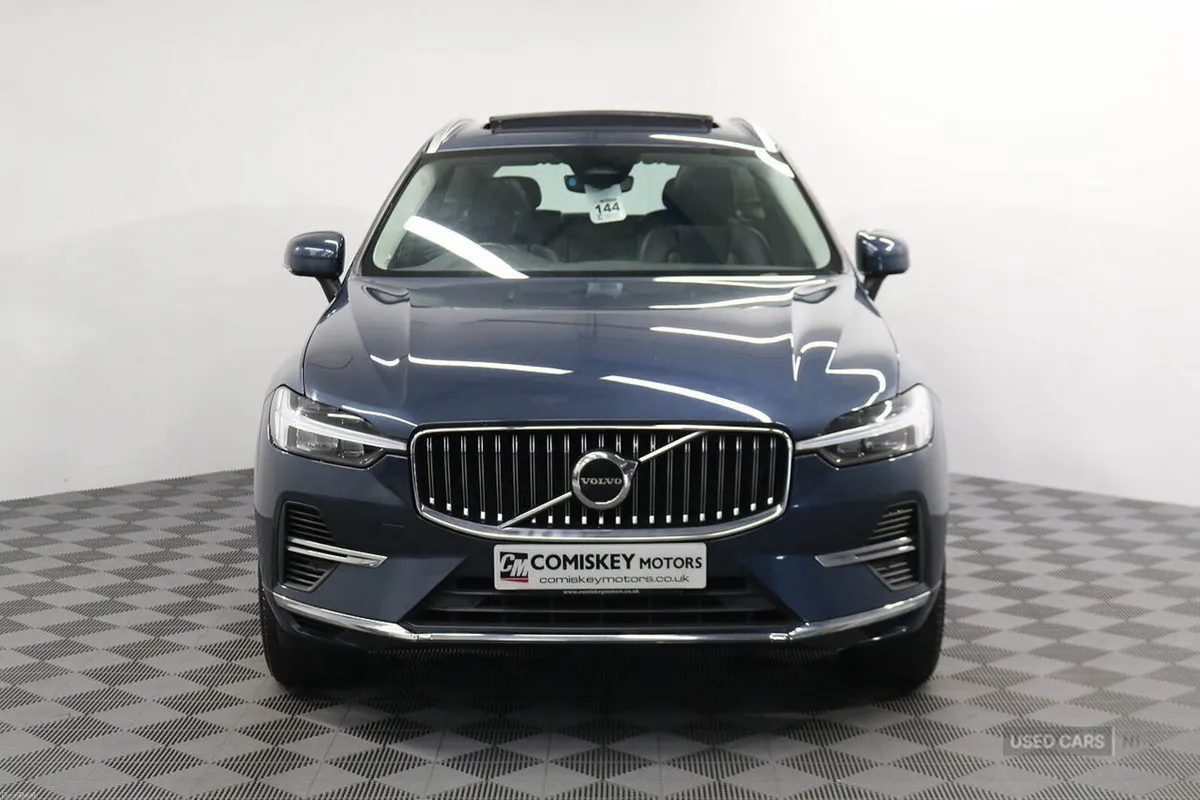 Volvo XC60 h T6 Core - Image 2