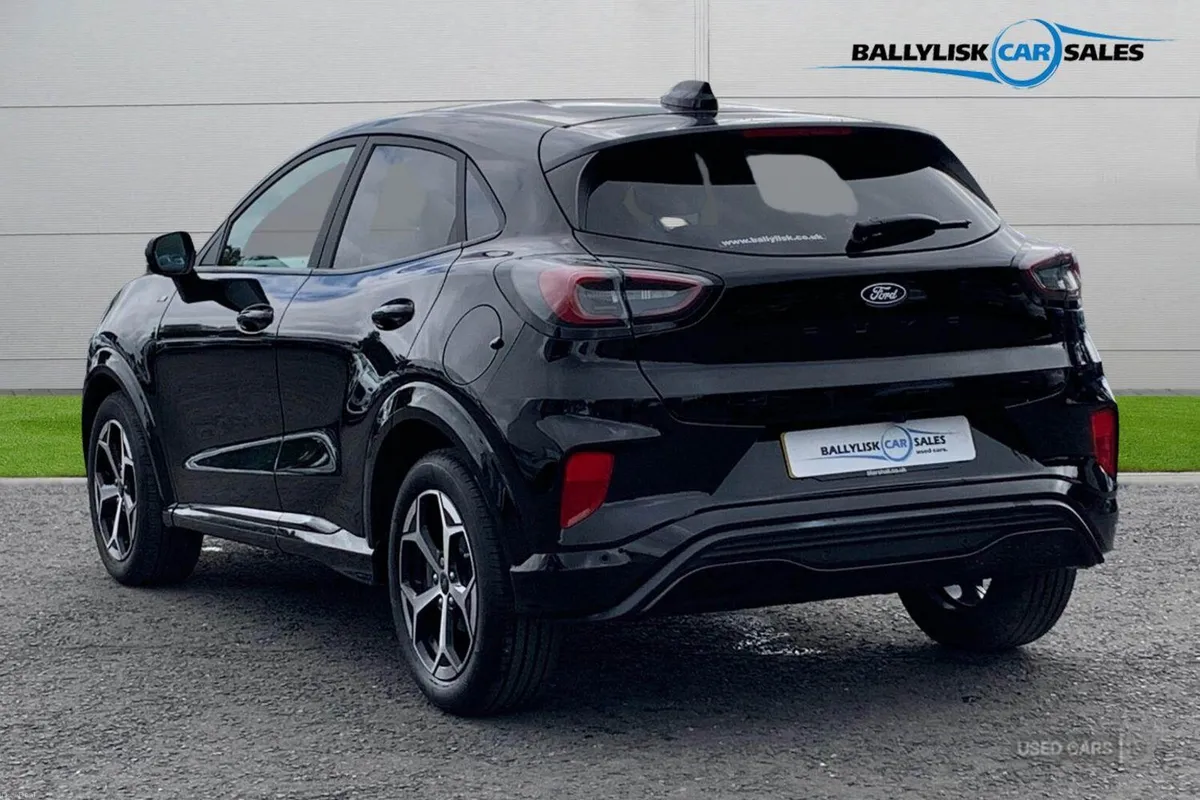Ford Puma 1.0T 125PS ST-Line in Agate Black - Image 2