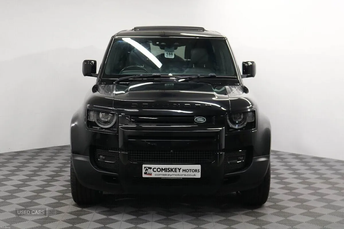 Land Rover Defender 90 D250 MHEV HSE - Image 2