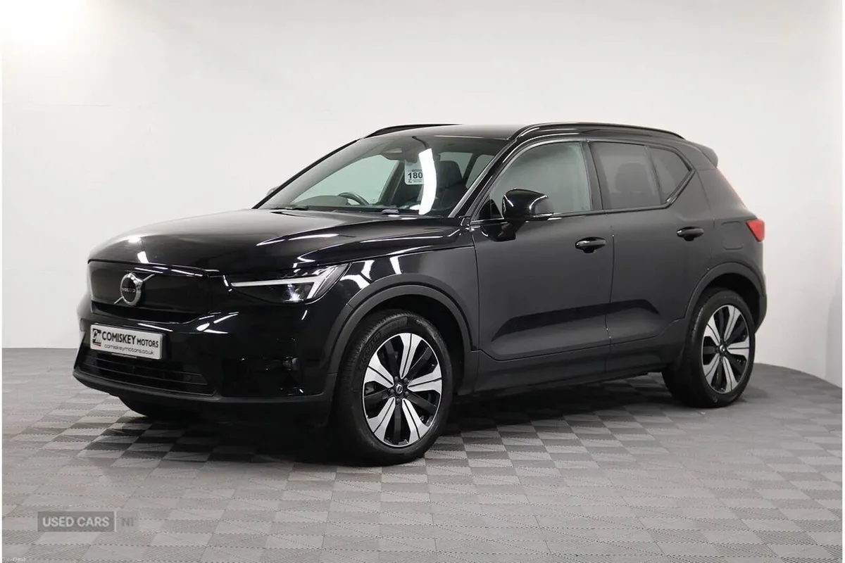 Volvo XC40 Plus - Image 3
