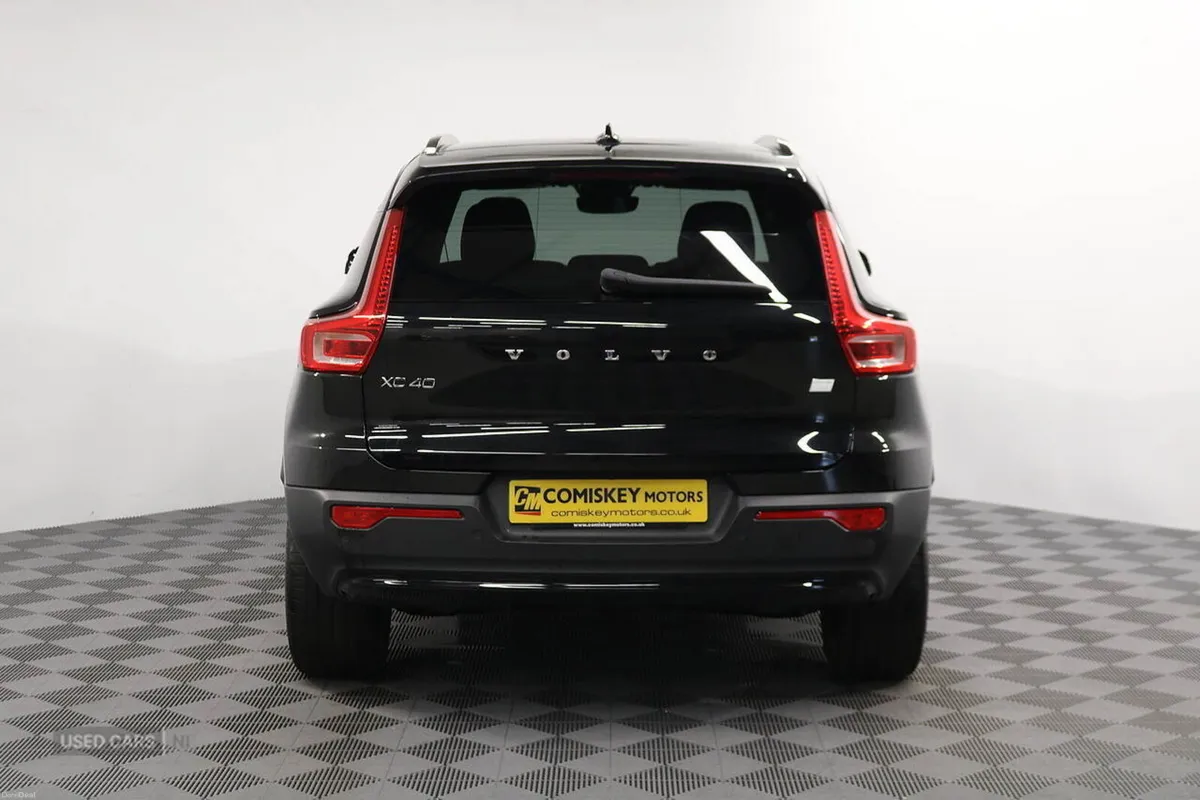 Volvo XC40 Plus - Image 5