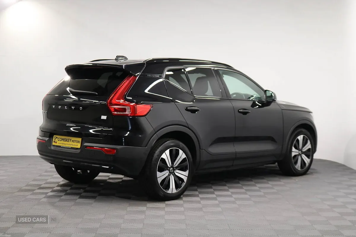 Volvo XC40 Plus - Image 6