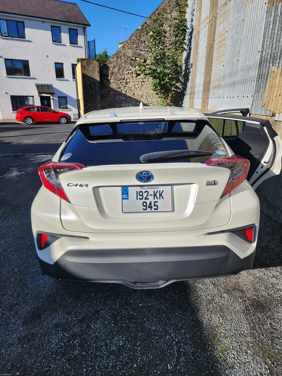 Toyota C-HR 2019 - Image 2