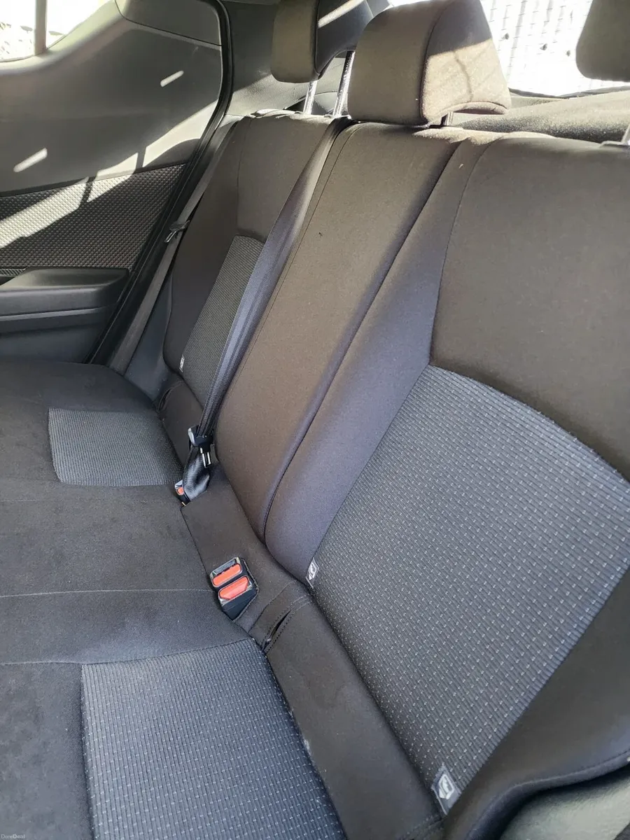 Toyota C-HR 2019 - Image 4
