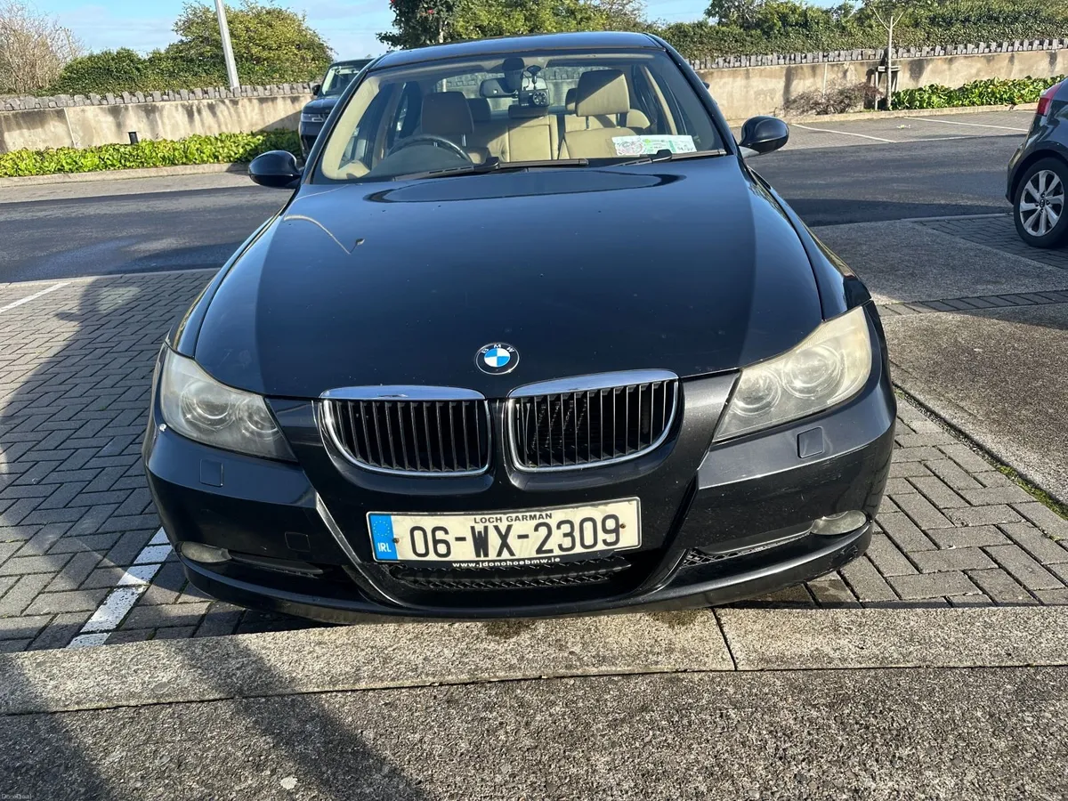 BMW 320d 2.0 Diesel–2006–Manual–Leather Interior - Image 2