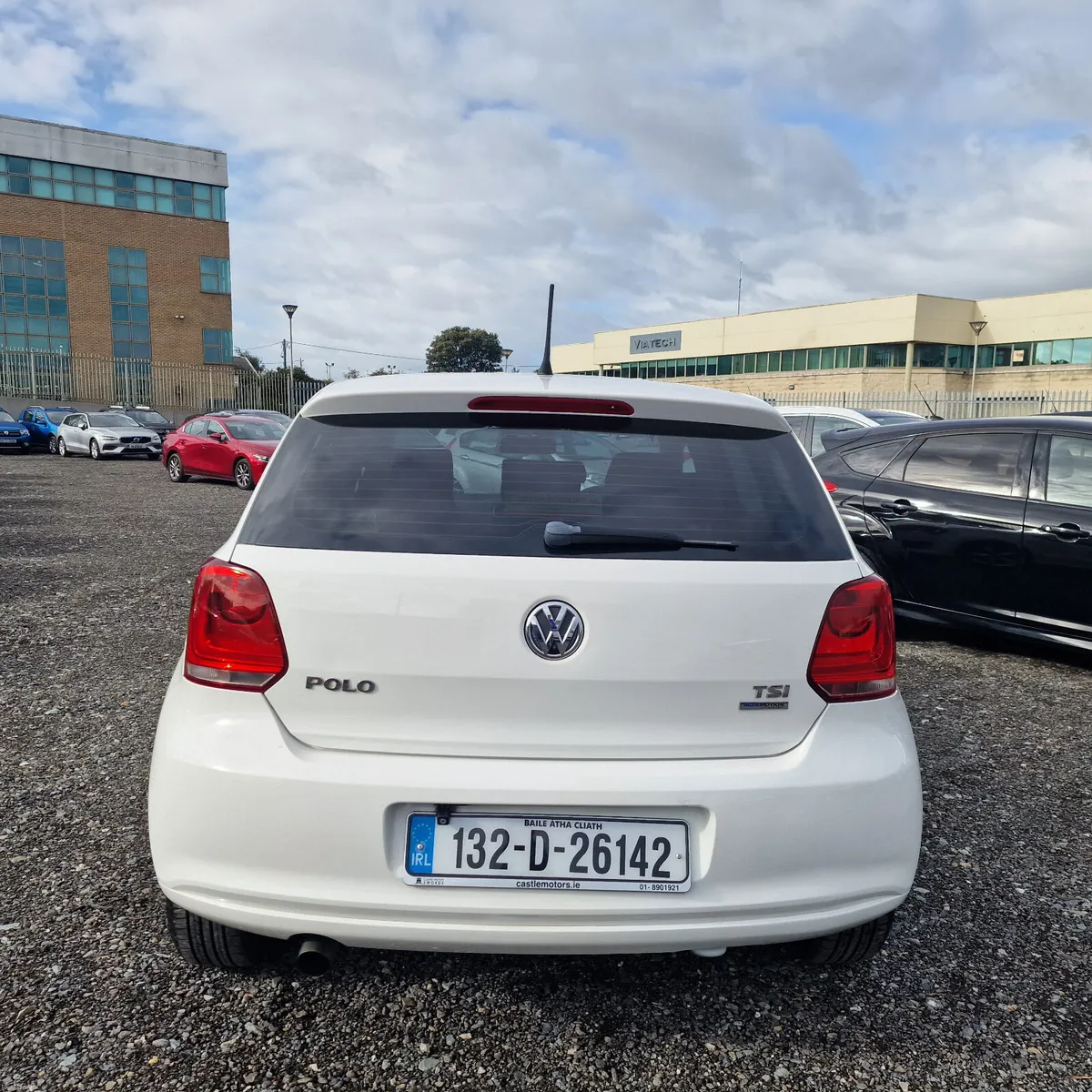 Volkswagen Polo 2013 Automatic - Image 4