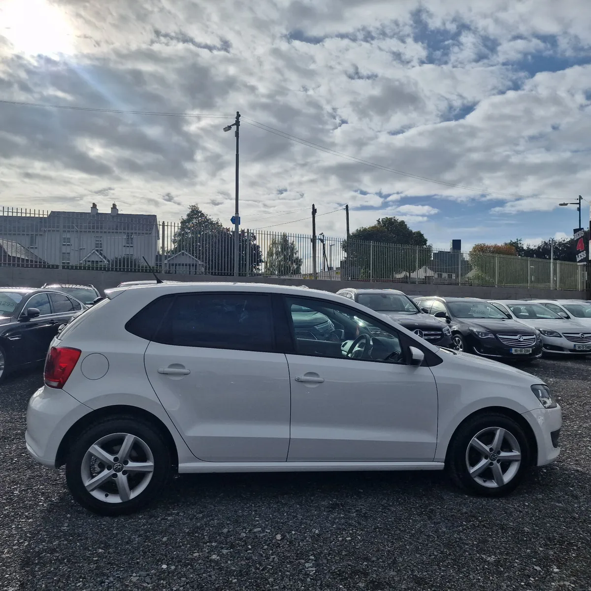 Volkswagen Polo 2013 Automatic - Image 2