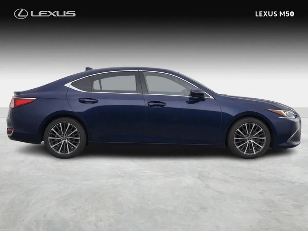 Lexus ES Dynamic - Image 3