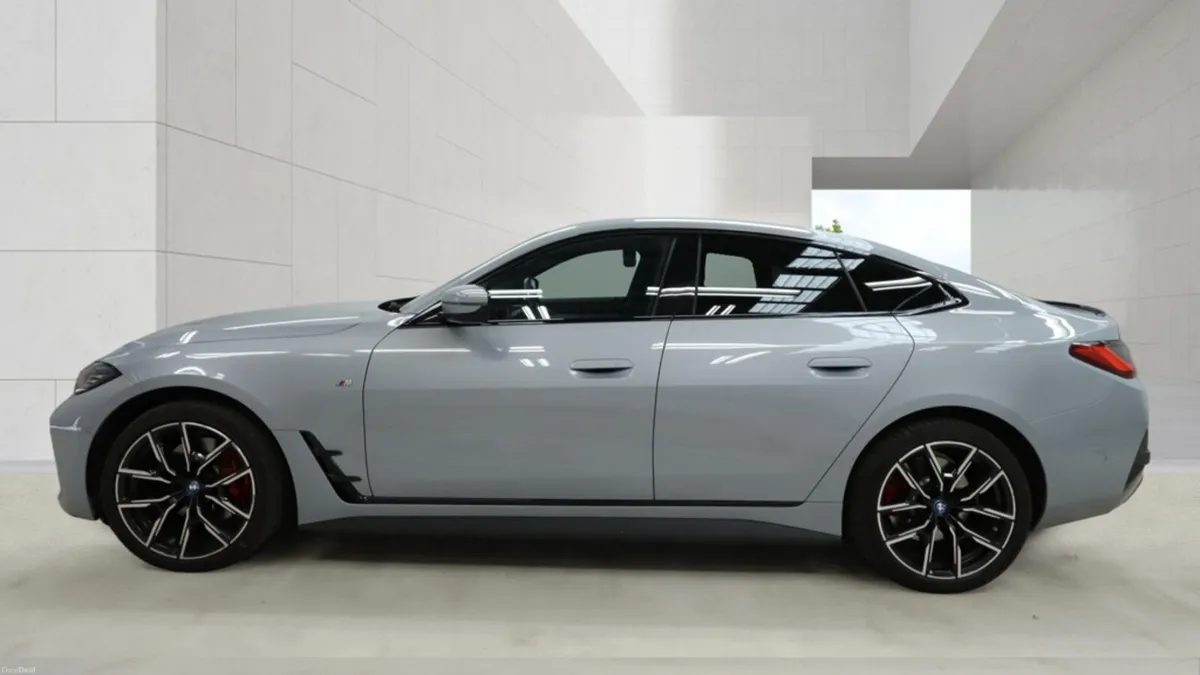 222 BMW i4 eDrive40 M Sport Pro – Harman Kardon - Image 5