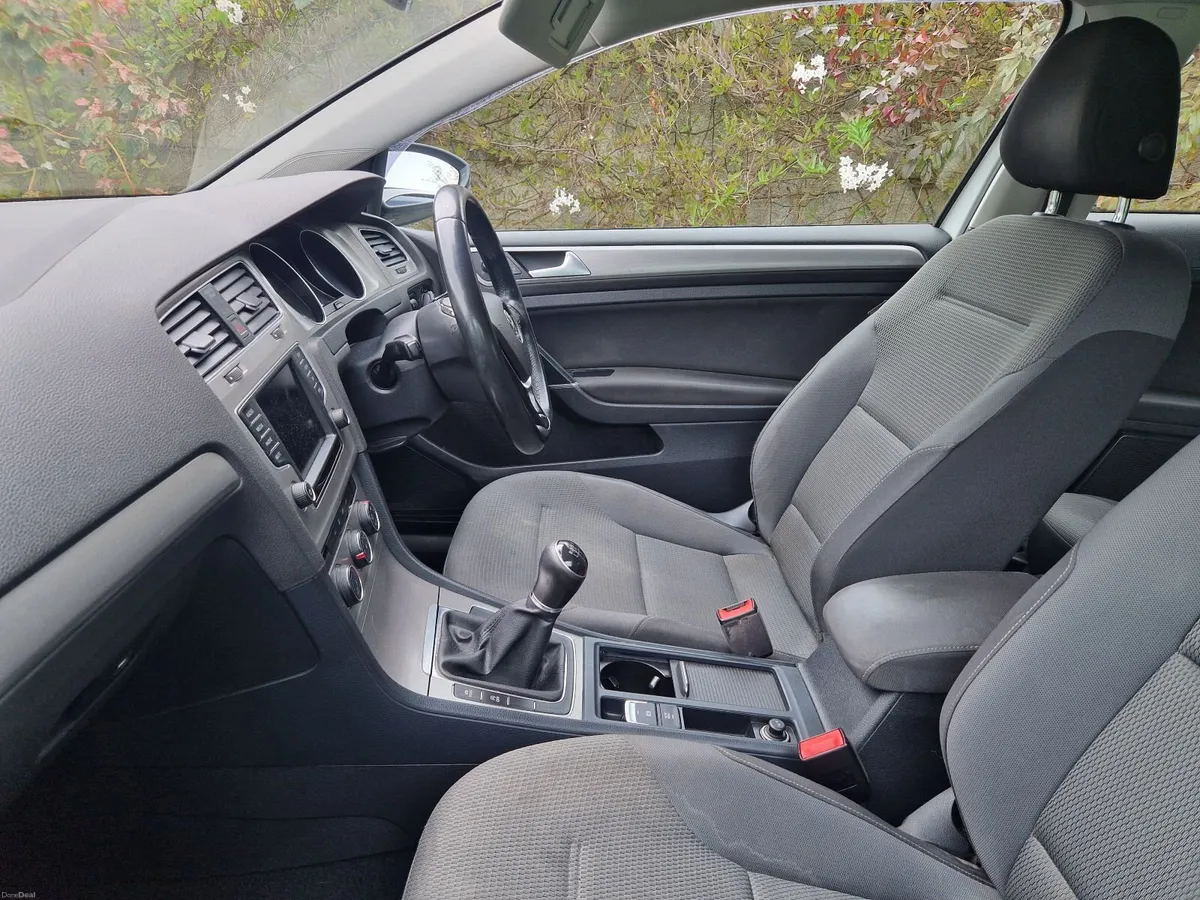 Volkswagen Golf 2015 - Image 2