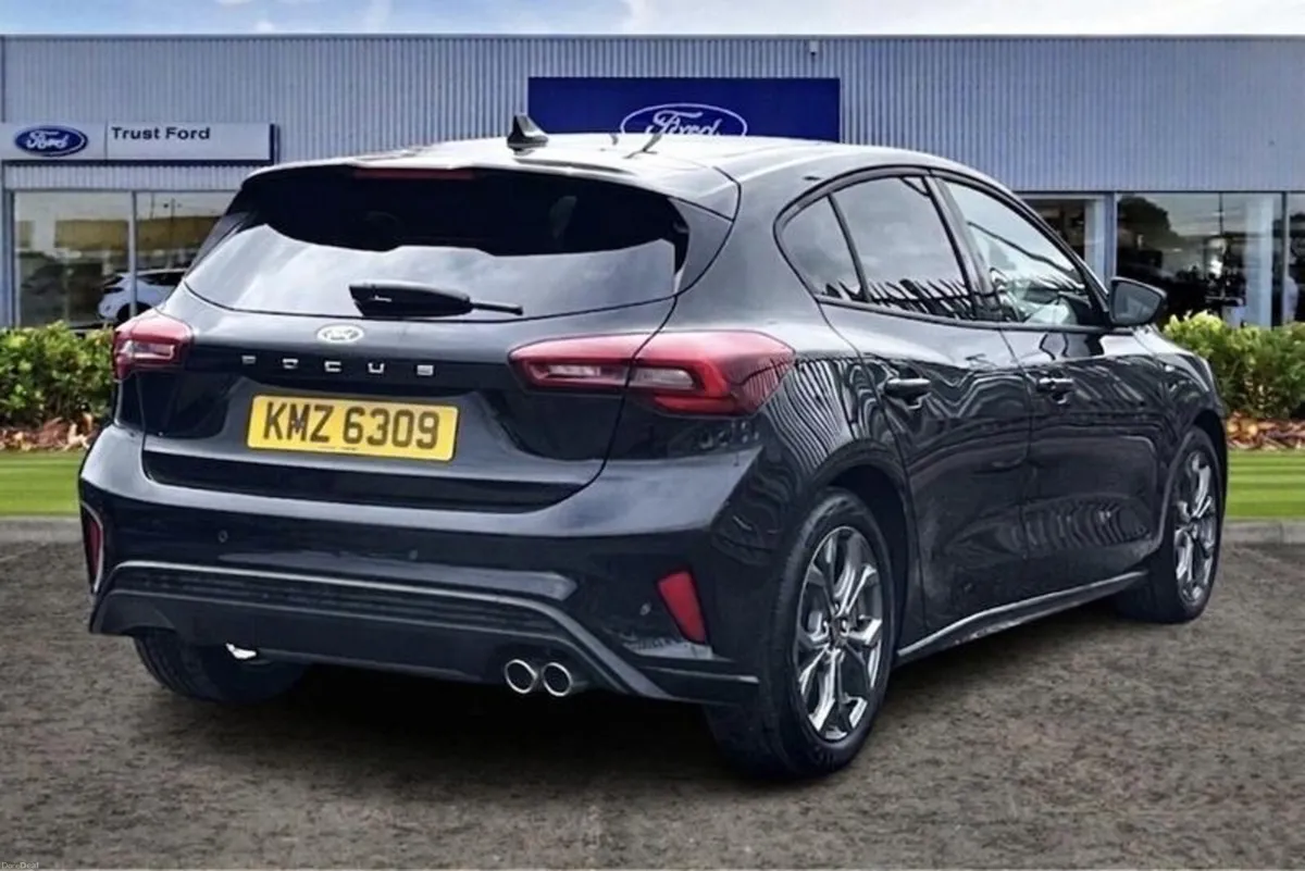Ford Focus 1.0 EcoBoost Hybrid mHEV ST-Line 5dr - - Image 4