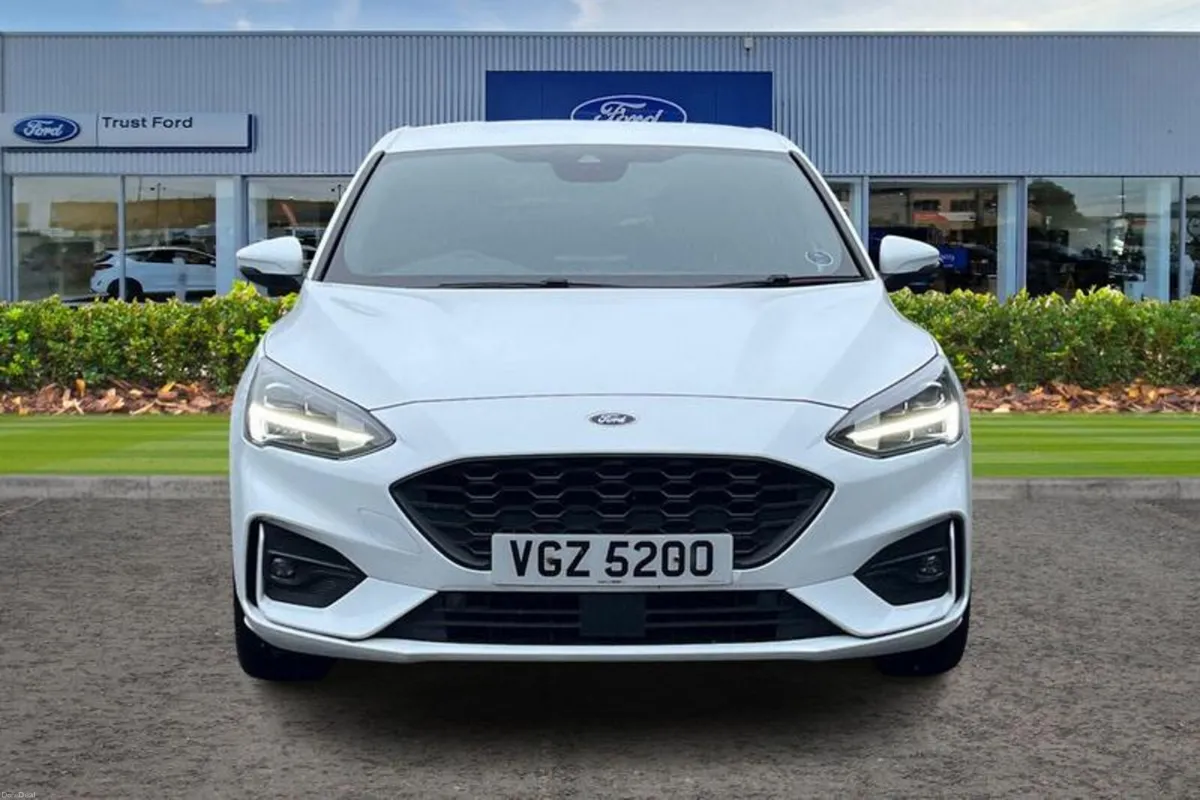 Ford Focus 1.0 EcoBoost Hybrid mHEV 125 ST-Line X - Image 6