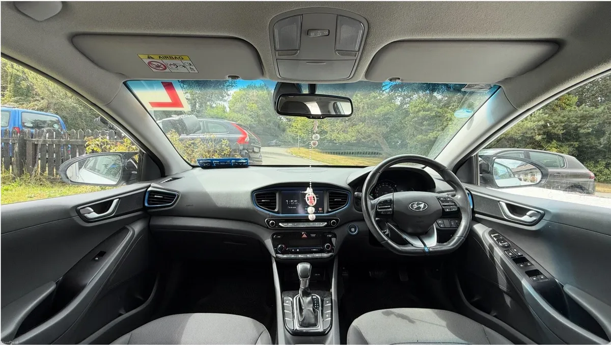 2017 Hyundai IONQ Hybrid Auto NCT 05/27 TAX 04/27 - Image 4