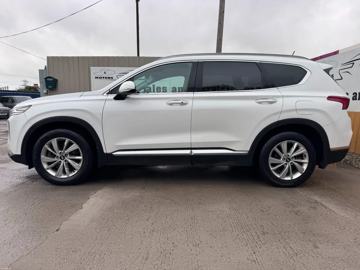 2020 Hyundai Santa Fe 2.2 CRDi 4WD Auto Executive - Image 3