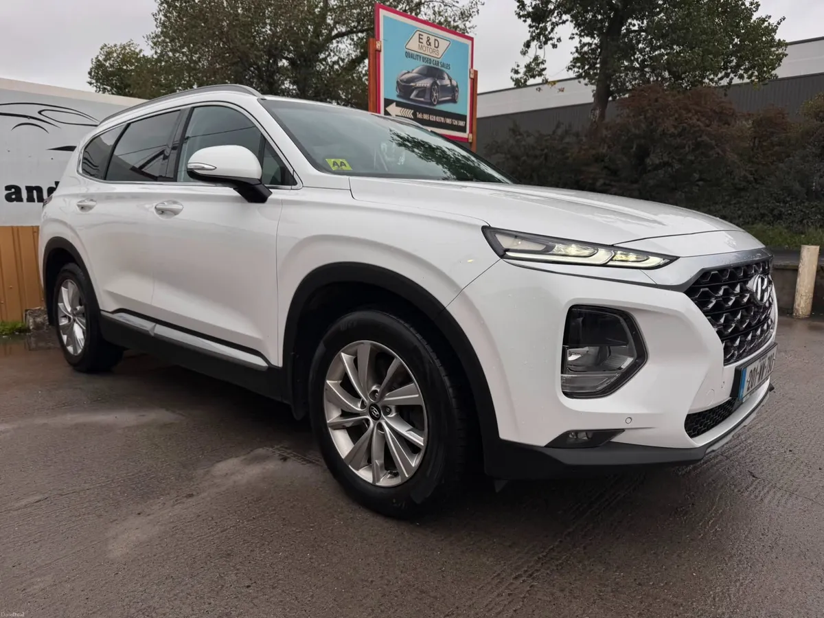 2020 Hyundai Santa Fe 2.2 CRDi 4WD Auto Executive - Image 2