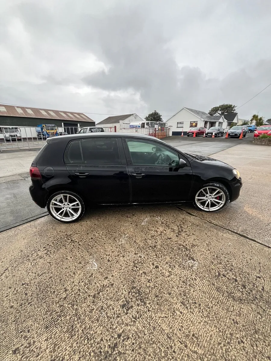 Volkswagen Golf 2010 - Image 4